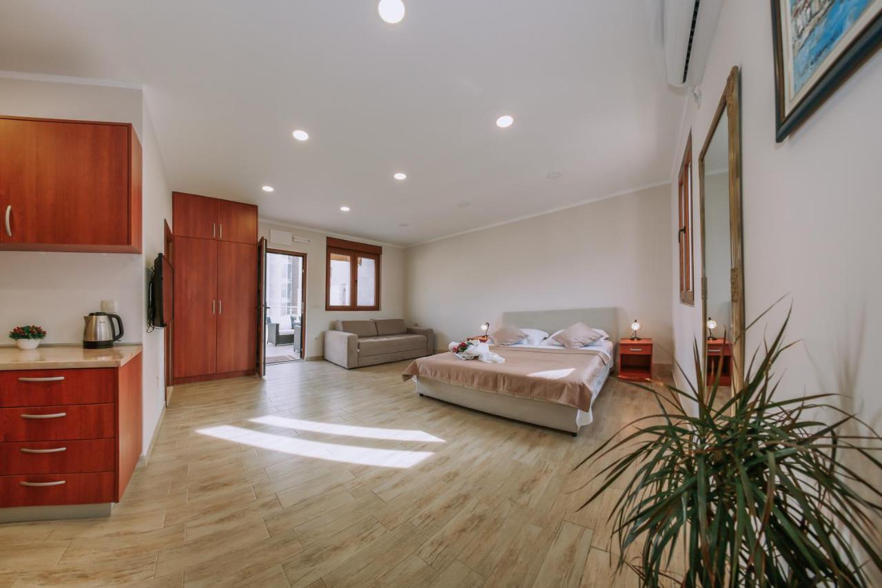 Apartment City Apartments Budva